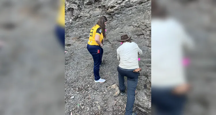 Colégio Sepam realiza atividade de paleontologia no Monteiro Lobato