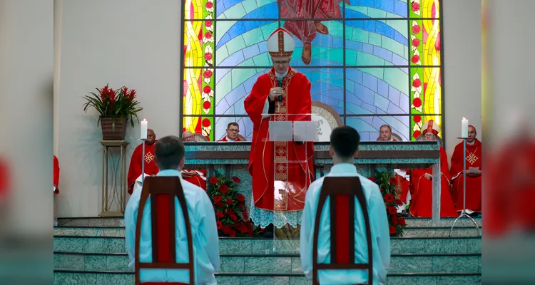 Diocese de PG celebra ordenação diaconal em festa de Pentecostes