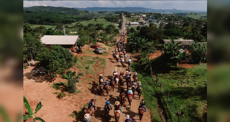 Cavalgadas da Trabalhadora e do Trabalhador mobilizam povo Sem Terra e comunidades vizinhas a celebrarem a data de luta da classe trabalhadora