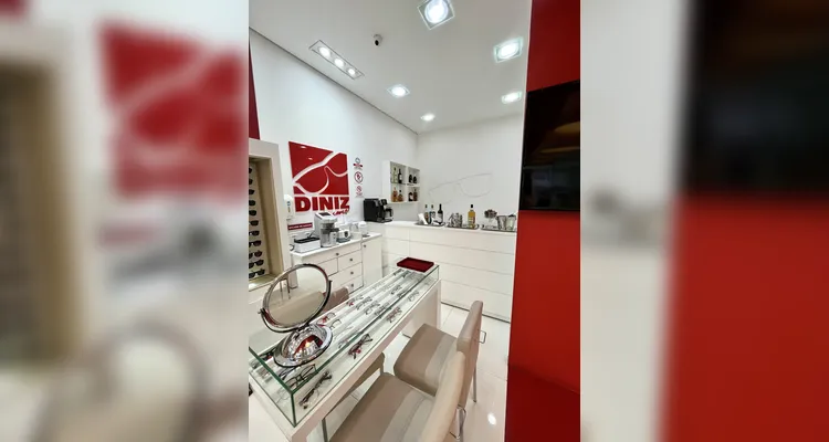 Ótica Diniz Prime lança nova coleção em coquetel especial