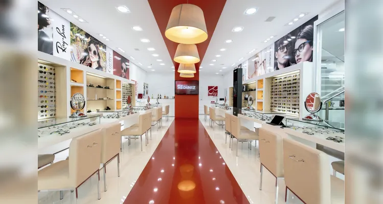 Ótica Diniz Prime lança nova coleção em coquetel especial