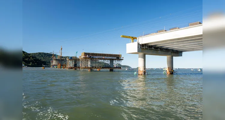 Ponte de Guaratuba chega a 60% de execução; veja fotos