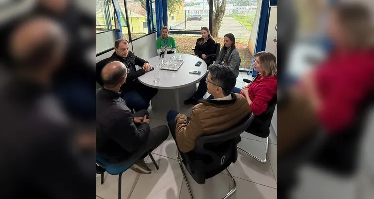 Ceju recebe visita de representantes de PG e pode ganhar cursinho pré-vestibular