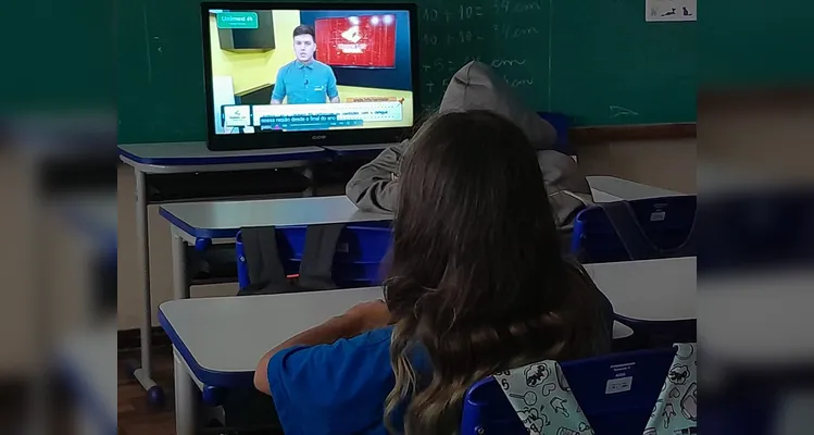 A turma assistiu ao conteúdo e desenvolveu cartazes e dinâmicas envolvendo a gravação de vídeos.