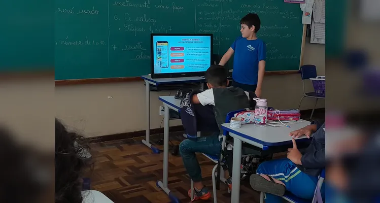 O ponto inicial da atividade da turma foi a produção especial do projeto Vamos Ler em parceria com a Tetra Pak.