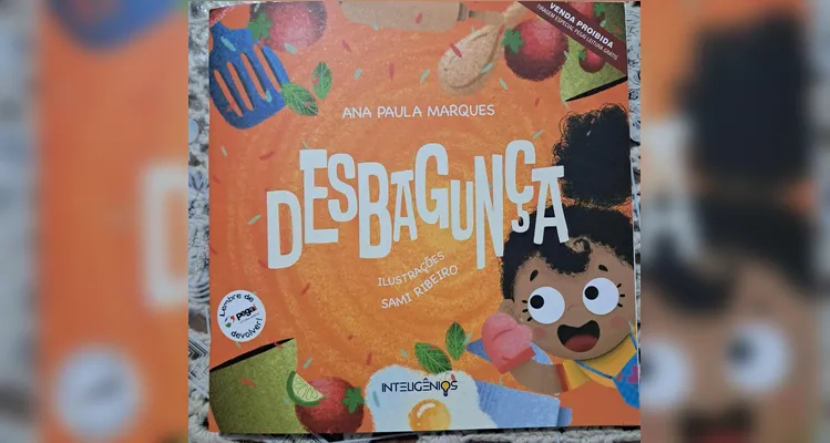 O livro que auxiliou os alunos a decifrar as pistas.