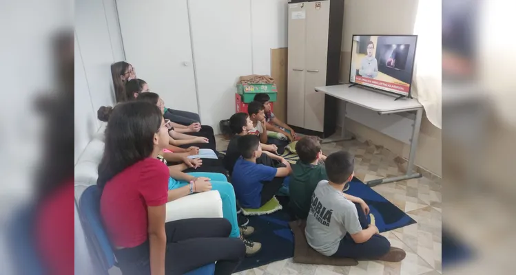 A videoaula do Vamos Ler sobre o Dia do Jornalista também auxiliou os estudos da turma.