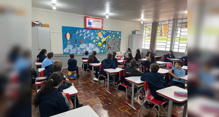 O pontapé inicial das atividades dos educandos foi a videoaula especial do Vamos Ler.