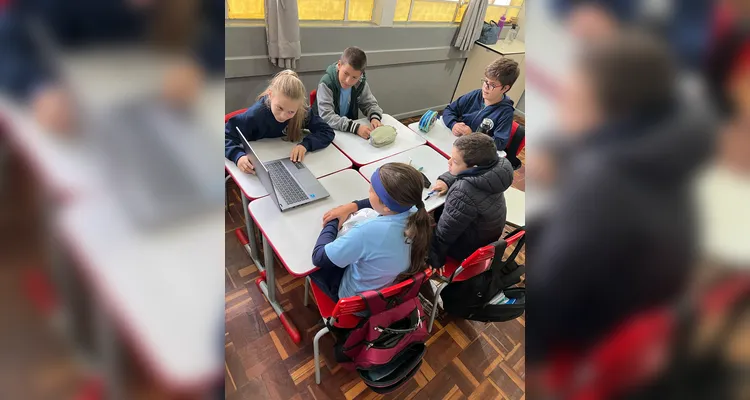 Os alunos também realizaram pesquisas sobre o assunto.