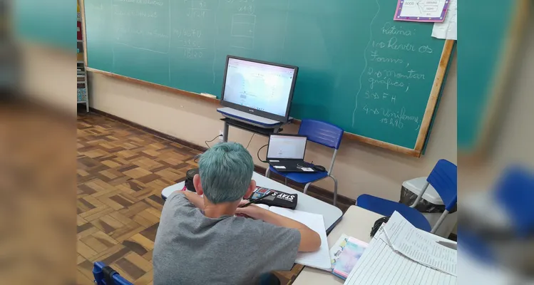 Através do conteúdo, os alunos desenvolveram gráficos e analisaram a estrutura de uma notícia.
