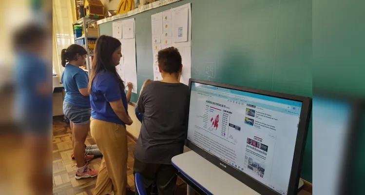 Através do conteúdo, os alunos desenvolveram gráficos e analisaram a estrutura de uma notícia.
