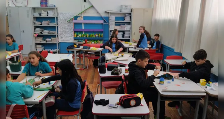 As atividades incluíram pinturas, realização de danças e cartazes.