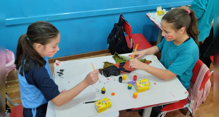 As atividades incluíram pinturas, realização de danças e cartazes.