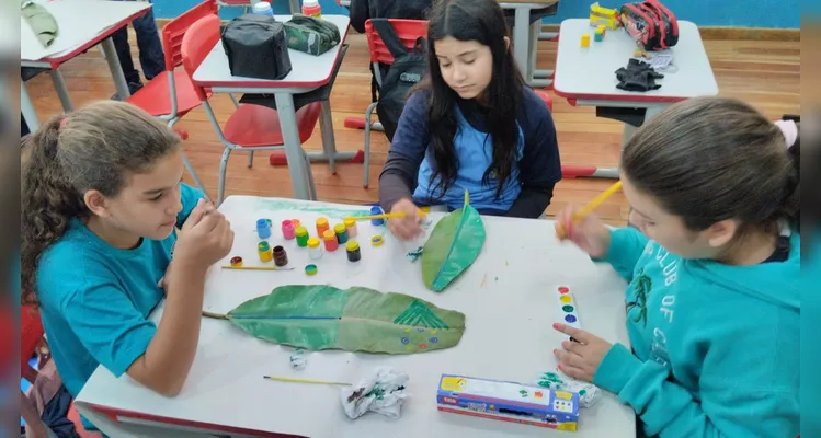 As atividades incluíram pinturas, realização de danças e cartazes.
