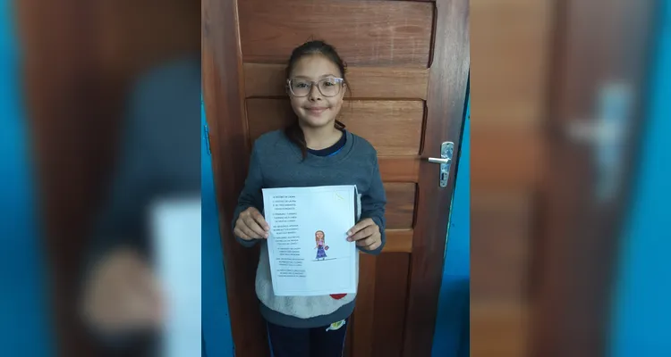Após assistirem ao conteúdo, os educandos realizaram ilustrações sobre poemas que leram em sala.