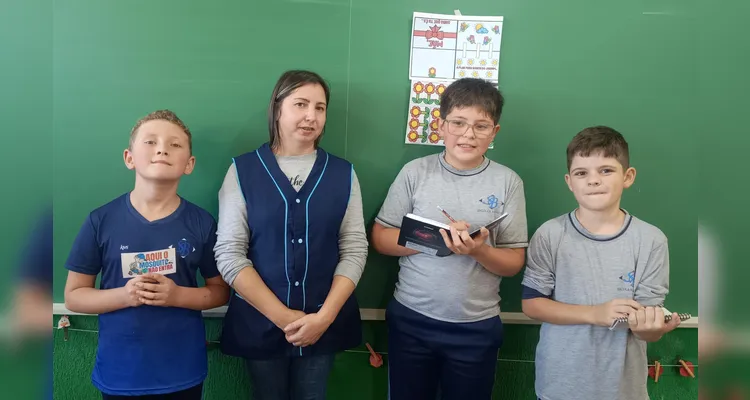 Os alunos também responderam quizes, realizaram entrevistas e elaboraram seu próprio jornal, além de inúmeras outras atividades.