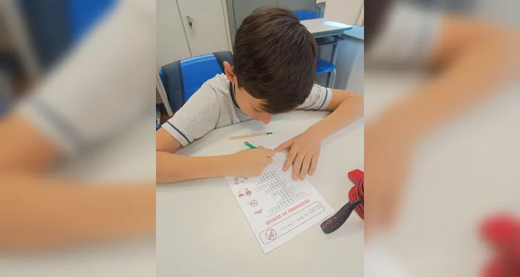 Os alunos também responderam quizes, realizaram entrevistas e elaboraram seu próprio jornal, além de inúmeras outras atividades.