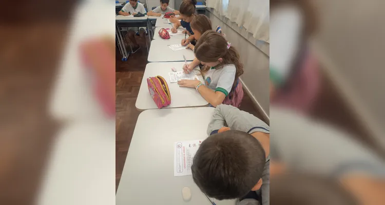 Os alunos também responderam quizes, realizaram entrevistas e elaboraram seu próprio jornal, além de inúmeras outras atividades.