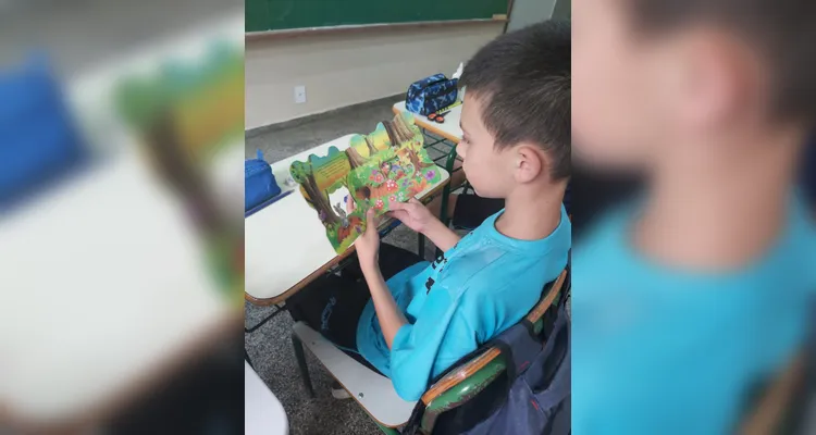 Após se aprofundarem na vida e obra de diversos autores, os alunos selecionaram novos livros na biblioteca da escola e gravaram indicações para os demais colegas.