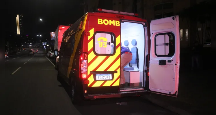 Colisão aconteceu na avenida Visconde de Mauá, na noite dessa quarta-feira.
