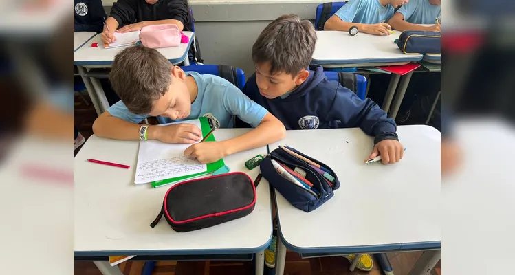 Os alunos se engajaram na realização das propostas educacionais contidas na aula.