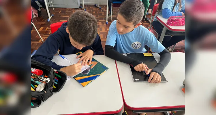 Os alunos se engajaram na realização das propostas educacionais contidas na aula.