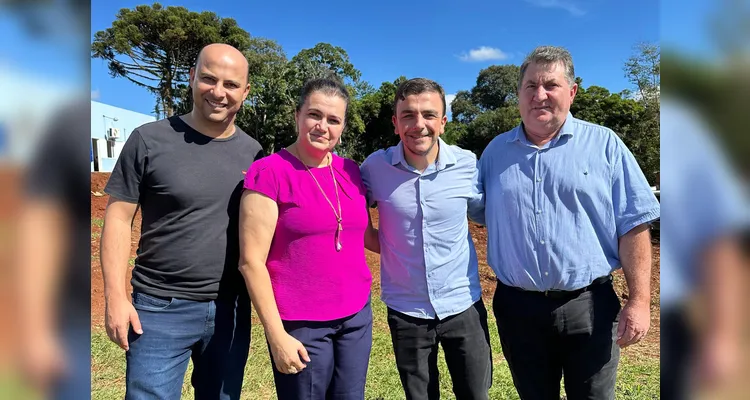 Na cidade de Manoel Ribas, Aliel Machado foi recebido pelo prefeito Corona, pelo vice Lindolfo e por membros da equipe da prefeitura.