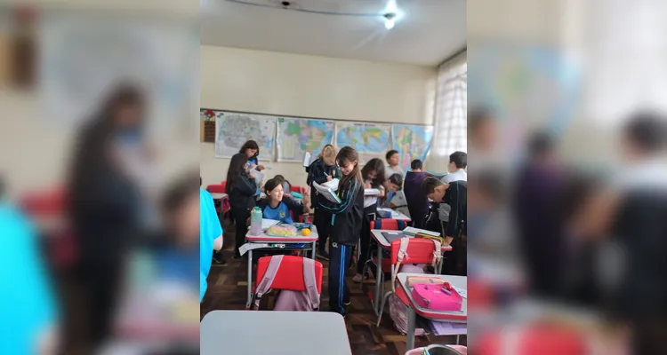 A turma também trabalhou com o gênero poesia, e os alunos utilizaram o assunto abordado como tema de suas produções.