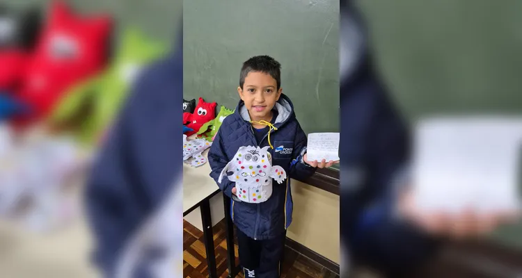 A turma realizou leituras guiadas, assistiu as videoaulas do Vamos Ler e IMM e participou de um momento lúdico com a utilização de bonecos de feltro.