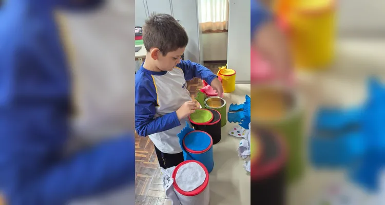 A turma realizou leituras guiadas, assistiu as videoaulas do Vamos Ler e IMM e participou de um momento lúdico com a utilização de bonecos de feltro.
