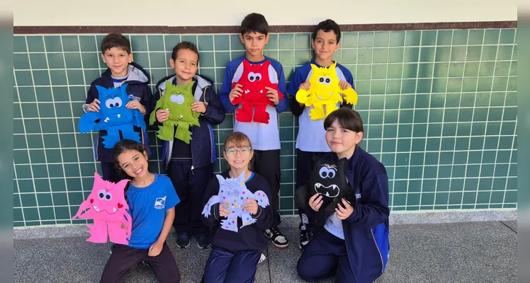 A turma realizou leituras guiadas, assistiu as videoaulas do Vamos Ler e IMM e participou de um momento lúdico com a utilização de bonecos de feltro.