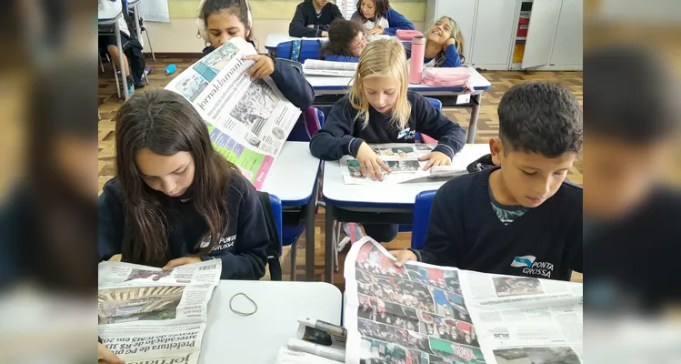 A ação contou com extensa preparação dos alunos antes da visita e um tour completo por um dos maiores grupos de comunicação do Paraná.