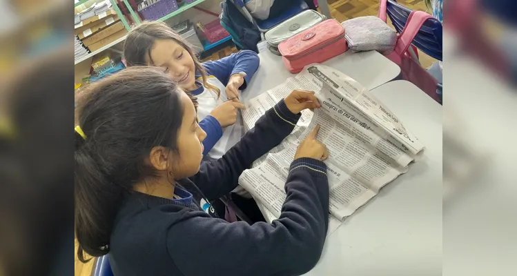 A ação contou com extensa preparação dos alunos antes da visita e um tour completo por um dos maiores grupos de comunicação do Paraná.