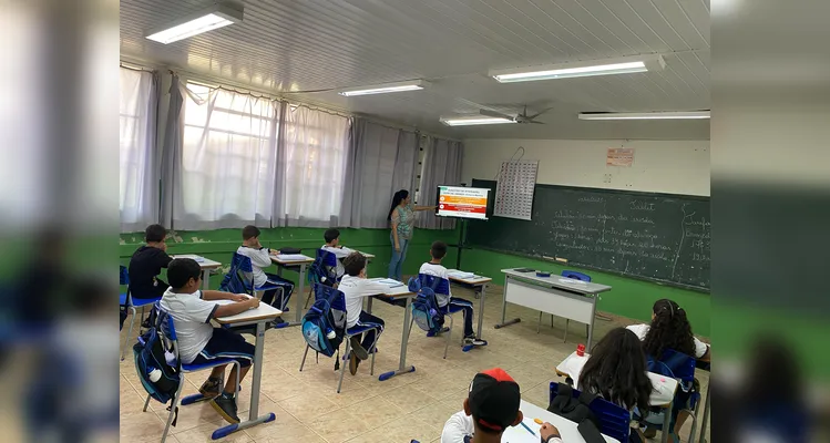 Confira as dinâmicas e produções dos educandos em sala de aula.