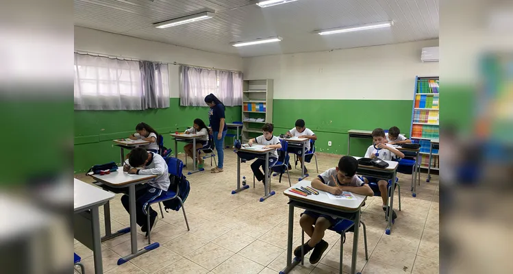 Confira as dinâmicas e produções dos educandos em sala de aula.