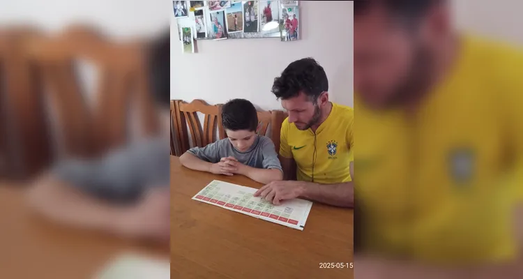 A tarefa final dos alunos foi, em casa, conferir sua carteira de vacinação com seus familiares.