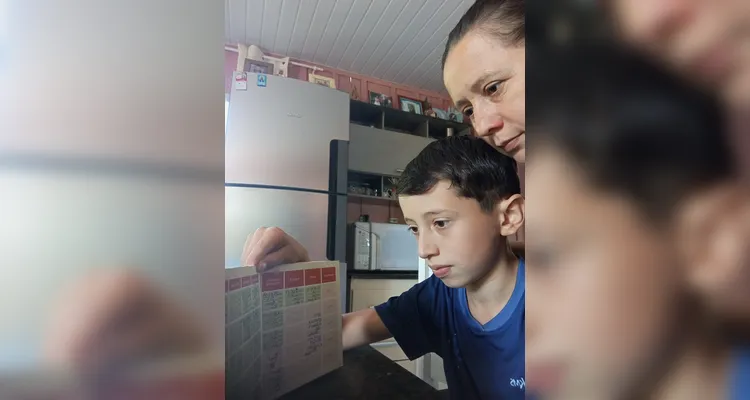 A tarefa final dos alunos foi, em casa, conferir sua carteira de vacinação com seus familiares.