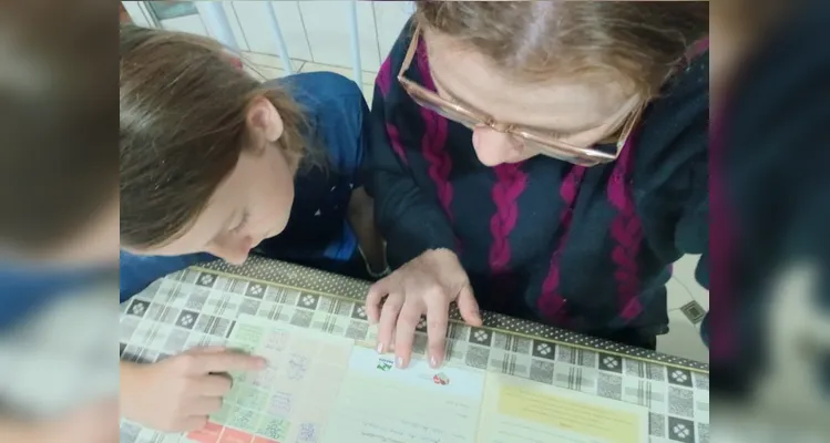 A tarefa final dos alunos foi, em casa, conferir sua carteira de vacinação com seus familiares.