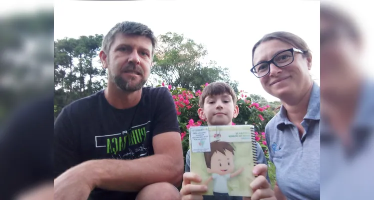 A tarefa final dos alunos foi, em casa, conferir sua carteira de vacinação com seus familiares.