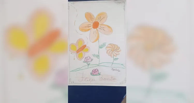 A turma também fez ilustrações da flor símbolo da campanha.