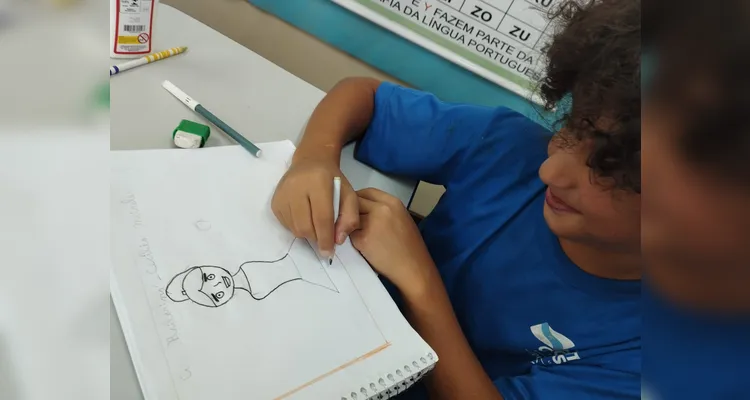 A turma também realizou a leitura de diversos poemas e escolheu um para recitar a seus familiares.