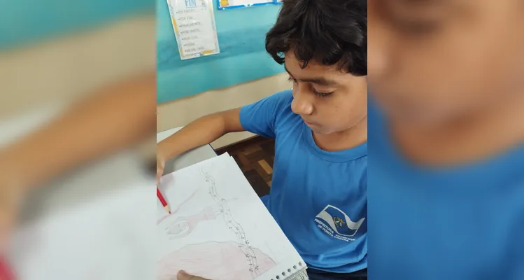 A turma também realizou a leitura de diversos poemas e escolheu um para recitar a seus familiares.