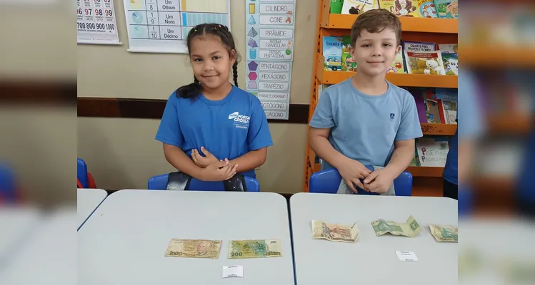 A culminância do trabalho foi marcada por uma exposição de objetos antigos trazidos pelos próprios alunos.