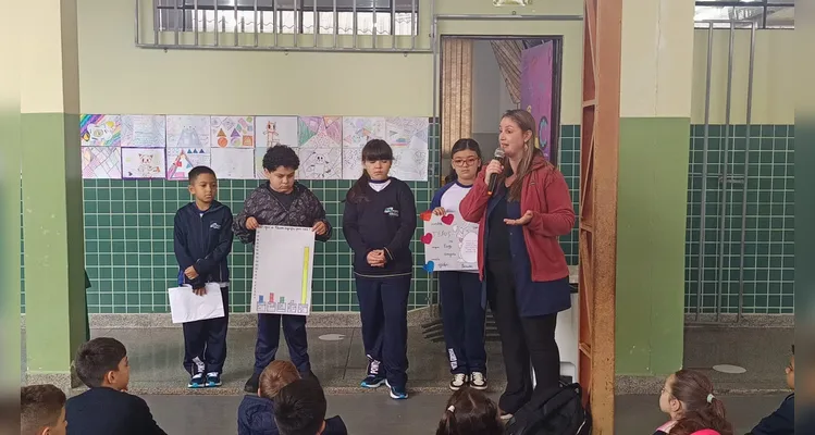 A dinâmica possibilitou momentos de troca e engrandecimento às crianças envolvidas.