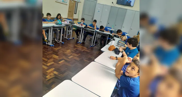 Para as apresentações, os alunos confeccionaram cartazes informativos.