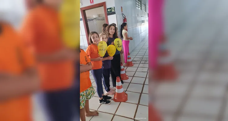 Os educandos prepararam cartazes, mensagens e orientações que foram utilizadas durante a realização do momento educacional.