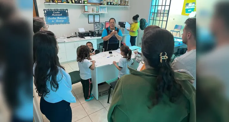 A ação faz parte dos esforços da Secretaria Municipal de Educação e Cultura em promover uma educação voltada para a formação cidadã.