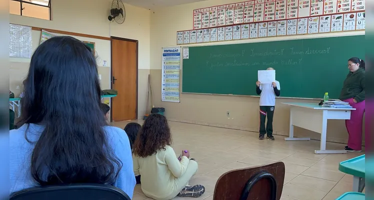 A ação faz parte dos esforços da Secretaria Municipal de Educação e Cultura em promover uma educação voltada para a formação cidadã.