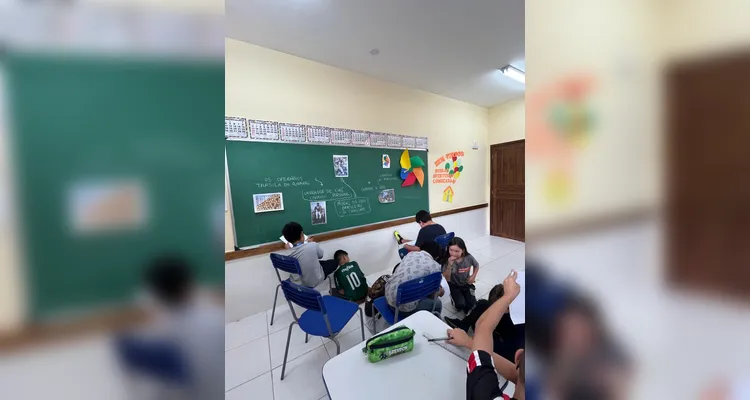 A turma também recriou importantes obras brasileiras, utilizando variados recursos.