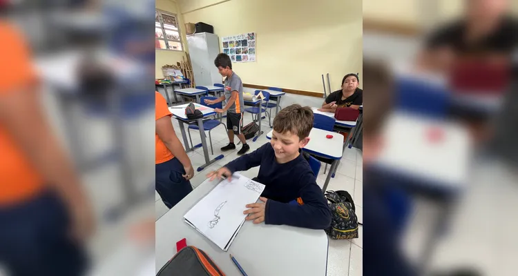 A turma também recriou importantes obras brasileiras, utilizando variados recursos.